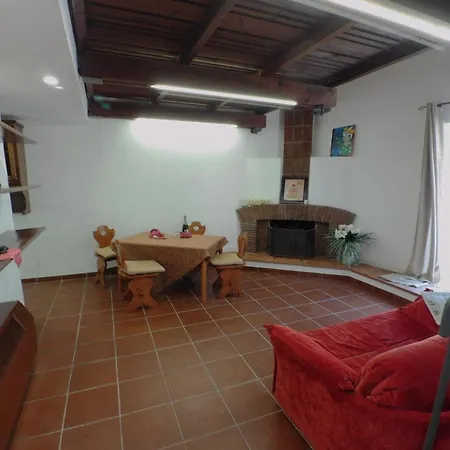 Sleeps 3 * Nemi